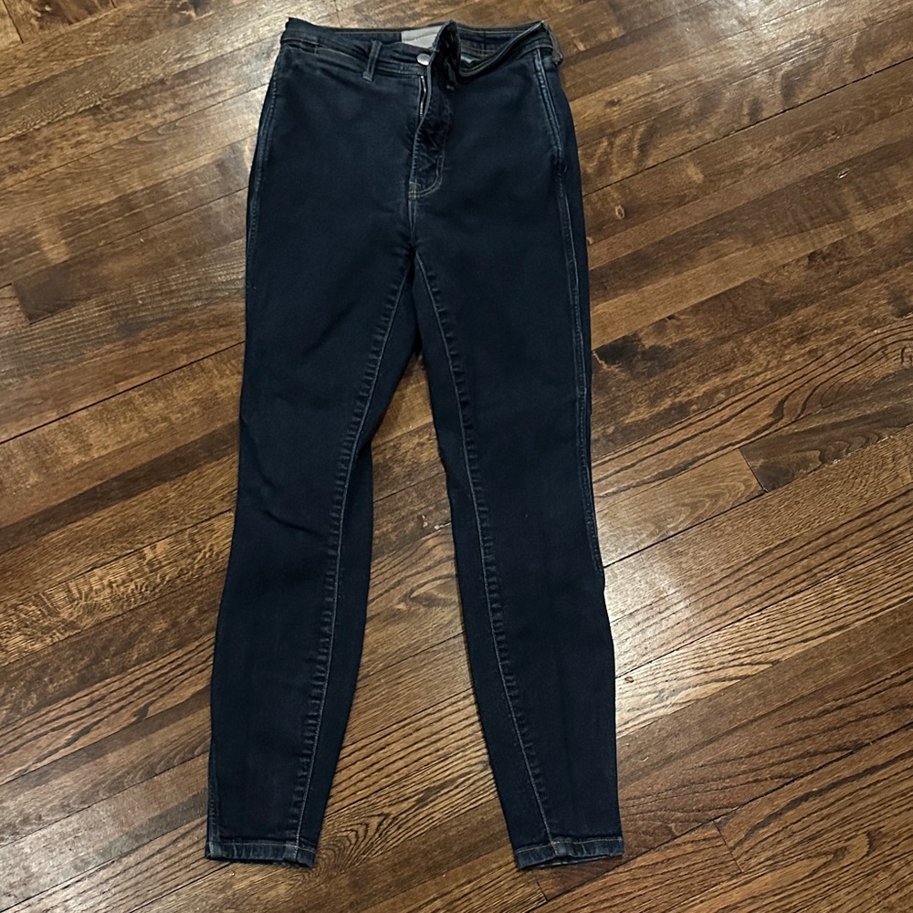 Everlane Women's Skinny Jeans in dark denim